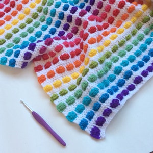 Patrón de manta de crochet con piedras pintadas: Diseño arcoíris (patrón PDF)