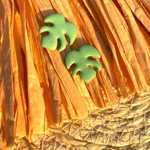 Monstera Stud Earrings| Dainty Plant Earrings | Summer Stud Earrings | Polymer Clay Monstera Earrings