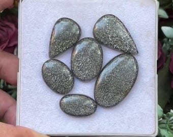 ブラックサンストーン ミックスシェイプ フラットバックカボション 宝石 ロット 天然 23-38 mm