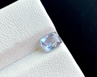Hackmanita, una gema rara de 0,55 ct.