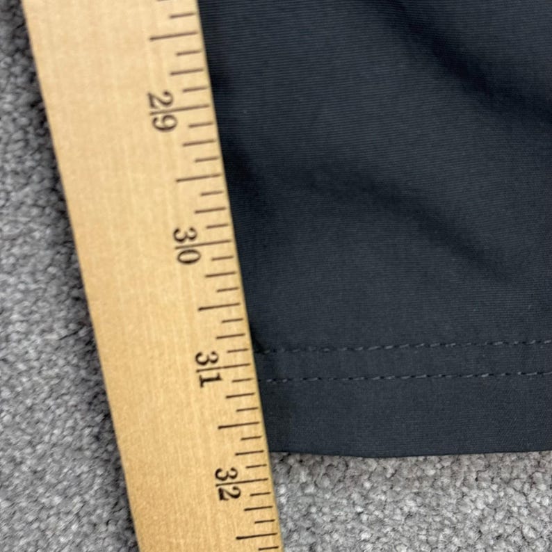 Calça Mammut tamanho adulto médio cinza para caminhadas, montanhismo e atividades ao ar livre, ideal para chuva e outras atividades ao ar livre. imagem 5