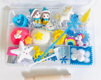 Juego sensorial de unicornios de invierno, caja sensorial, regalo para niño, regalo para niño, kit de plastilina, kit de plastilina, regalo para niños, caja de actividades para niños, kit sensorial de viaje