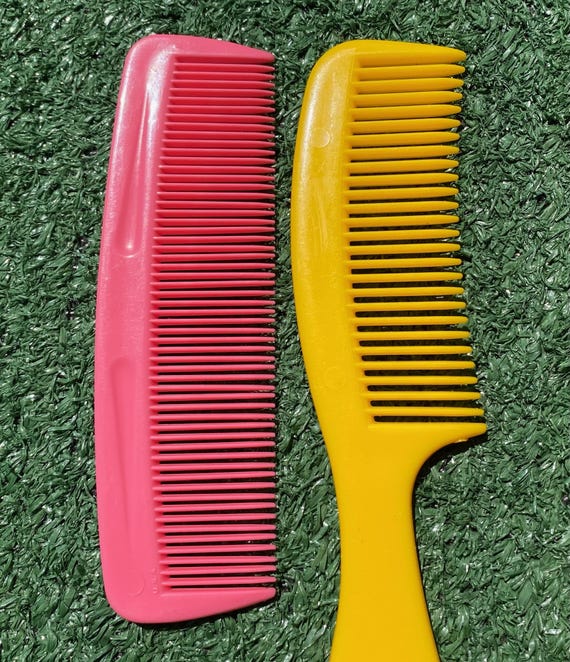 【激レア】昭和レトロ 飛び出しコーム JET-COMB 三共 企業ノベルティ Vintage 80's Goody Set of 2 Purse Pocket Combs Yellow 6.5” - Pink