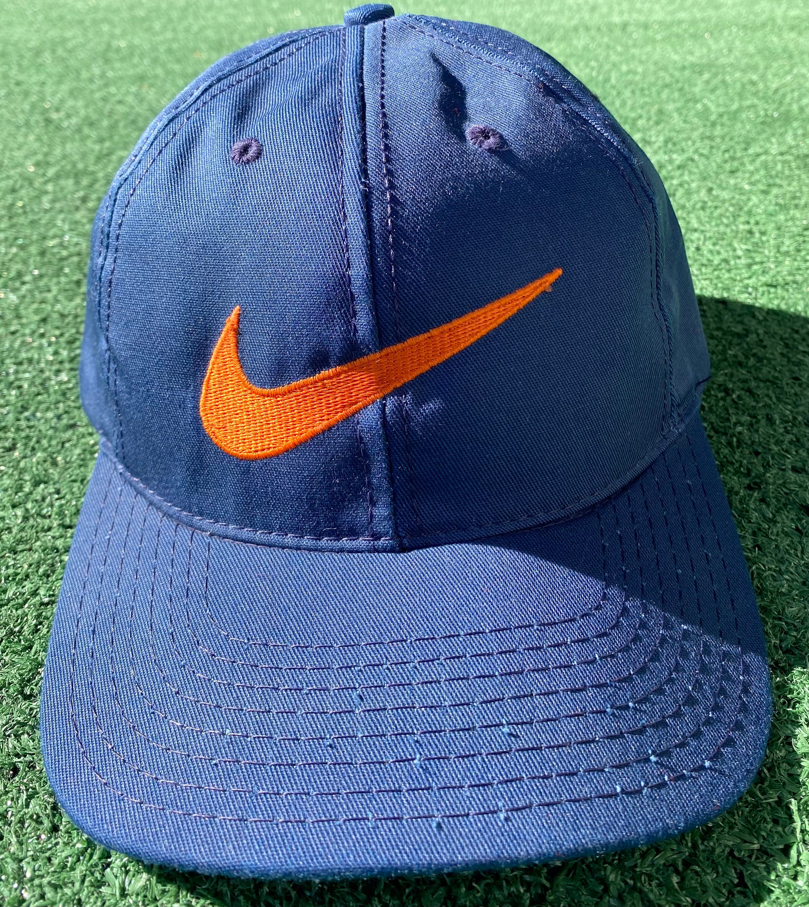 VTG 90's Nike Embroidered Front & Back Swoosh Snapback Hat VTG 90's Nike Embroidered Front & Back Swoosh Snapback Hat