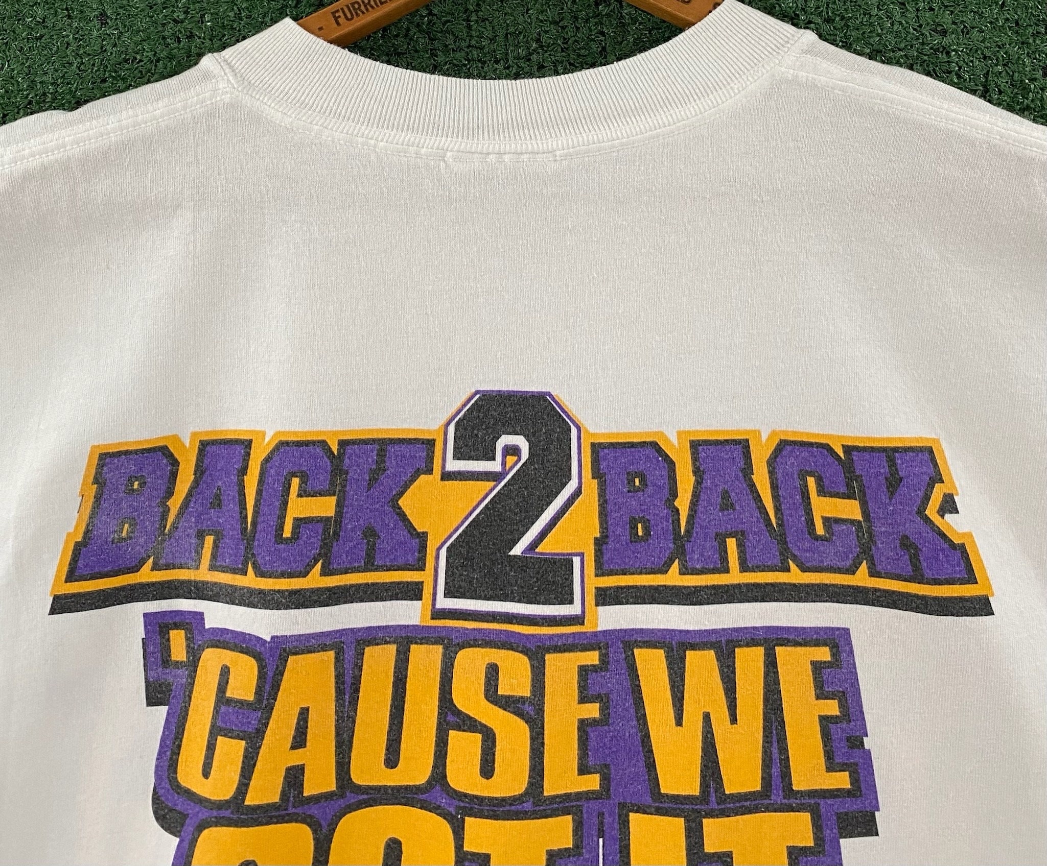最終値下げ　2000年 NBAチャンピオン Tシャツ ロサンゼルス・レイカーズ vintage Y2K LOS ANGELES LAKERS NBA FINALS CHAMPIONS 2000 t