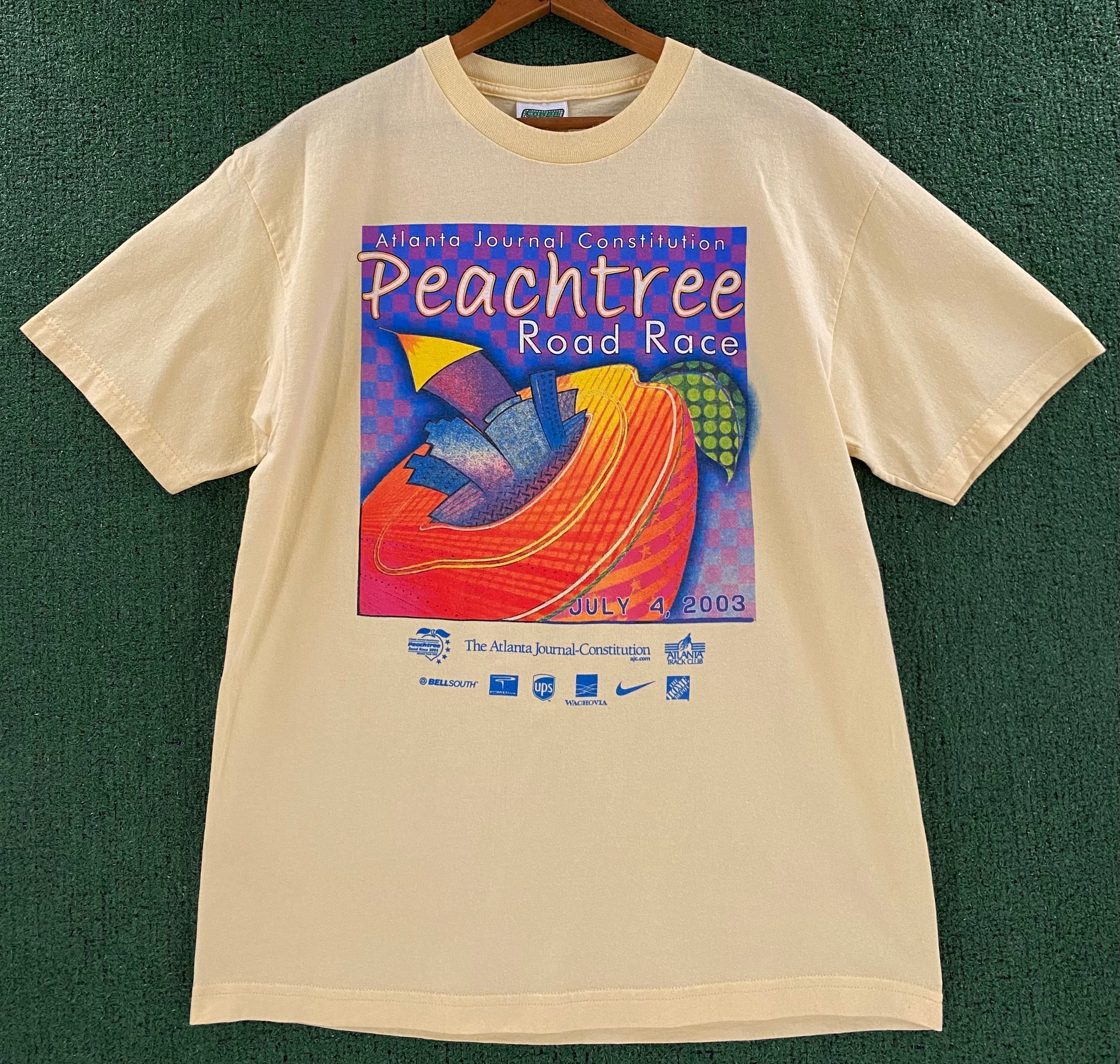 VTG 2003 Peachtree Straßenrennen-T-Shirt der Männer Medium Atlanta