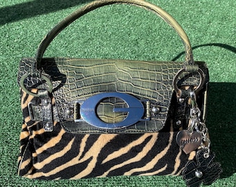 Rzadka torba na ramię VTG Y2K Guess z nadrukiem zebry i imitacją zielonej skóry węża z zawieszkami
