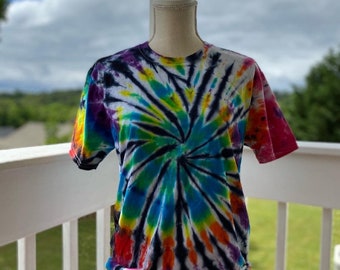 Handmade Spiral Tie Dye T-Shirt – Classic Swirl Design • Boho Festival Tee • Custom Color Tie Dye