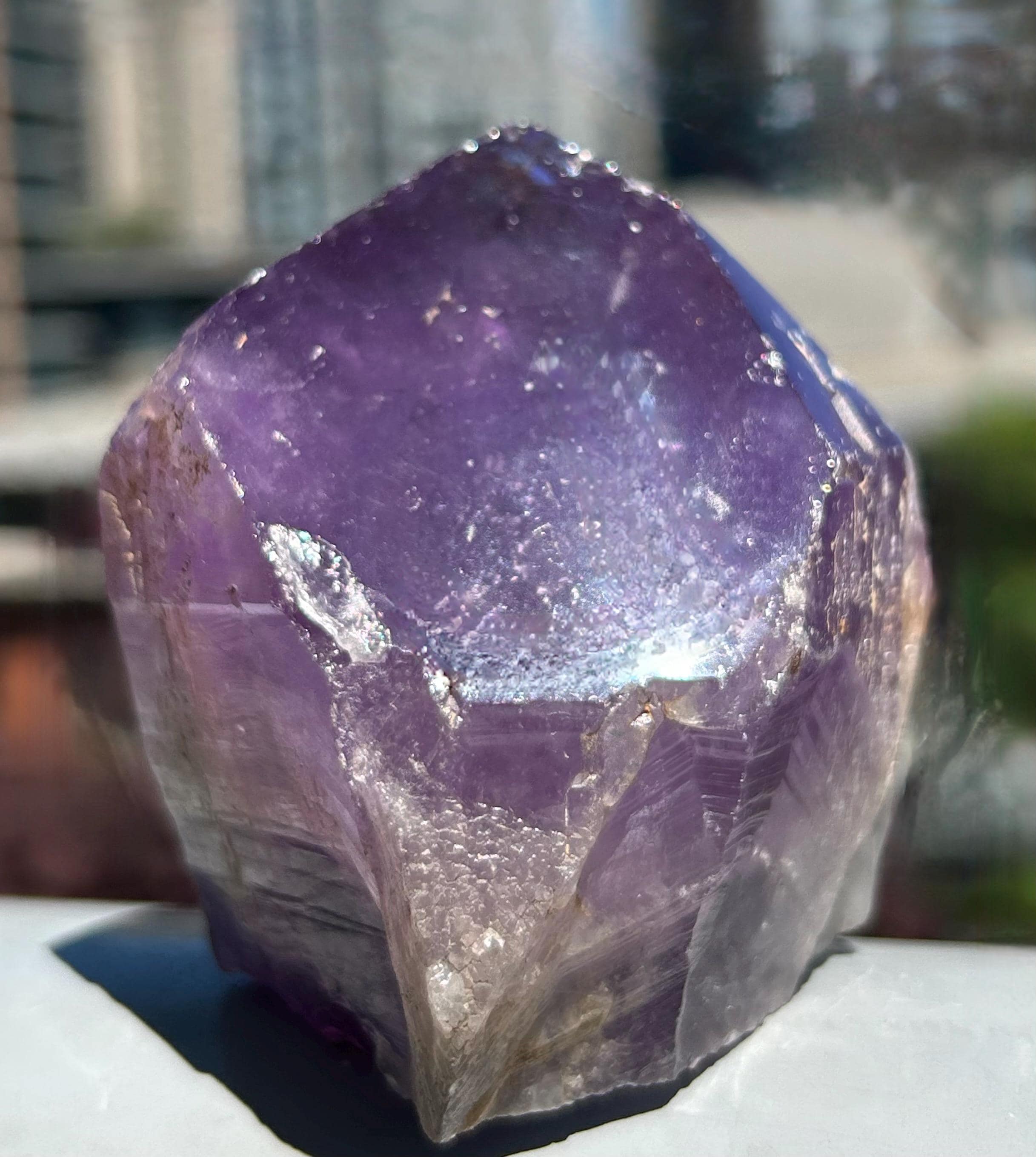 ミニロイヤルアメジストタワー：ブラジルの天然バイーアクリスタル