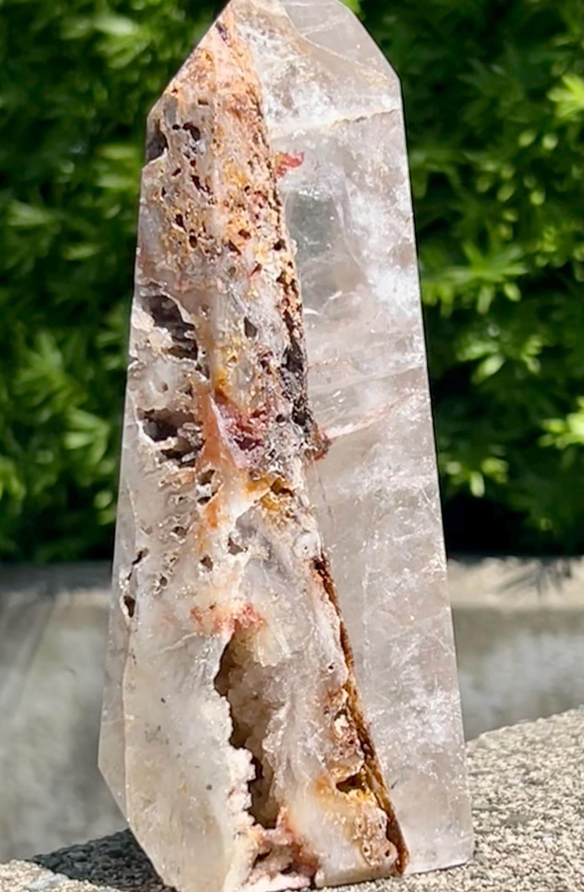 ピンクアメジスト＆バタフライクォーツタワー：ブラジル産クリスタル