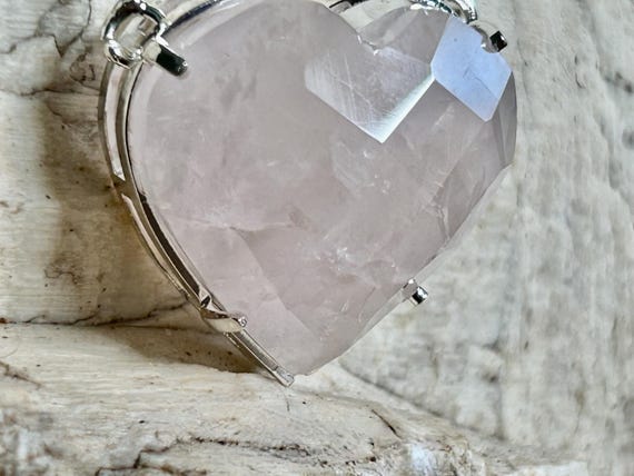Pendentif Coeur En Quartz Rose Facetté - Fait Main - Plaqué Argent - Longueur 2,3 Pouces (environ 5,8 Cm)