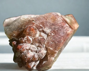 Radice di ametista naturale con punte lucidate e crescita elestiale rossa / Cristallo di auralite brasiliana da 200 g