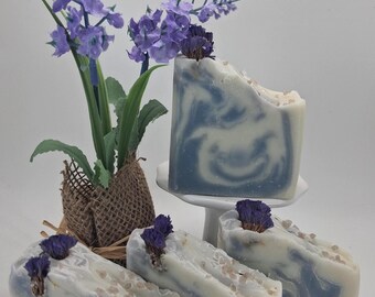 Jabón de aceite esencial de árbol de té - Hecho a mano, vegano, elaborado mediante proceso en frío.