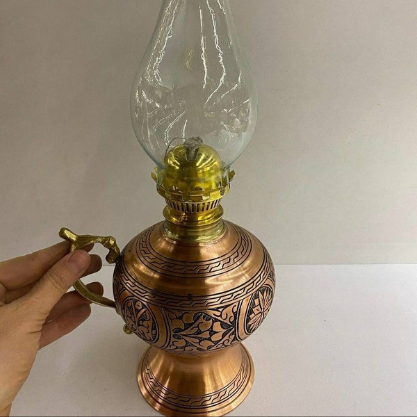 Kupferblume bestickte Öllampe, Vintage dekorative Öllampe, Wohndekor-rustikale Lampe, Glaslaterne, türkische nostalgische Gaslampe