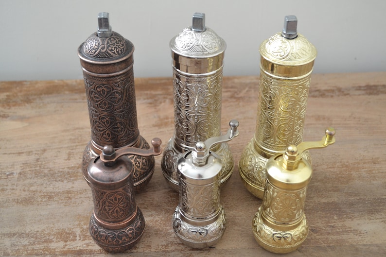 Set med 2 kaffekvarnar, traditionell turkisk salt- och pepparkvarn, manuell kvarn bild 1