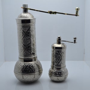Set med 2 kaffekvarnar, traditionell turkisk salt- och pepparkvarn, manuell kvarn Silver Set