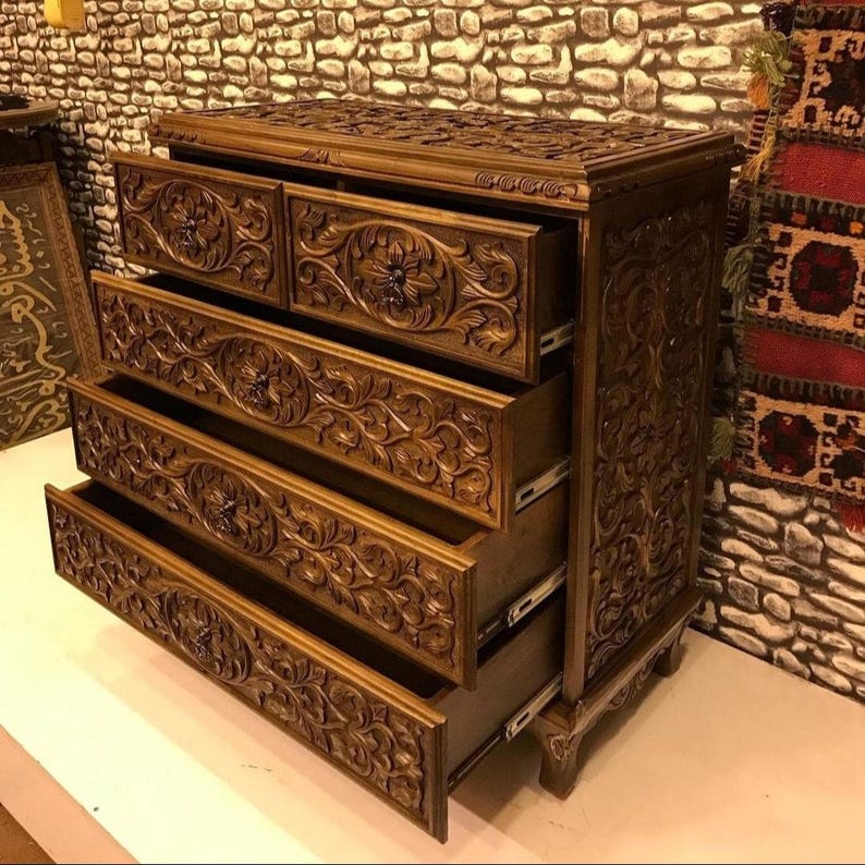 Cómoda de madera de nogal con 5 cajones, estilo tradicional turco tallado a mano, para dormitorio. imagen 2