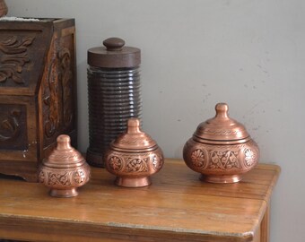 Copper Decortavie Sugar Bowls Set of 3, Turkish Traditional Hand Engraved Spice Bowls with Lid