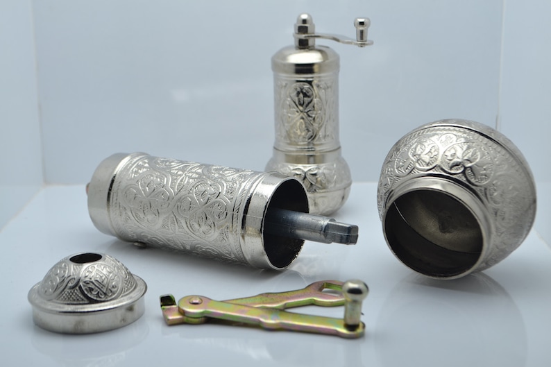 Set med 2 kaffekvarnar, traditionell turkisk salt- och pepparkvarn, manuell kvarn bild 10
