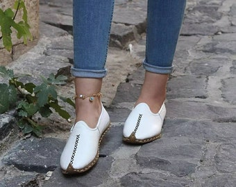 Zapatos unisex de piel blanca hechos a mano, sin cordones, turcos, cosidos a mano, para mujer, planos de verano, calzado natural.