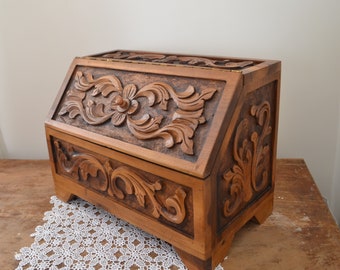 Walnut Carved Bread Box, Hand Carved Wooden Bread Box, Farmhouse Home Decor, Bread Storage Container, Wooden Kitchen Storage