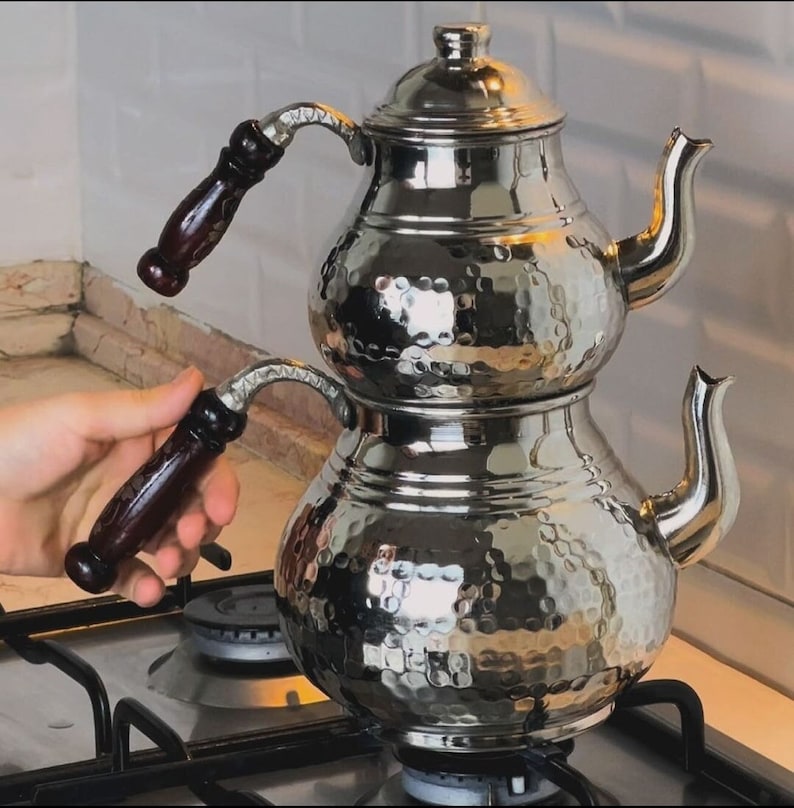 Théière turque en cuivre avec manche en bois, bouilloire traditionnelle en cuivre martelé Silver