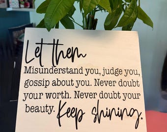 Rustykalny drewniany znak, inspirująca dekoracja ścienna z cytatem, sztuka Keep Shining