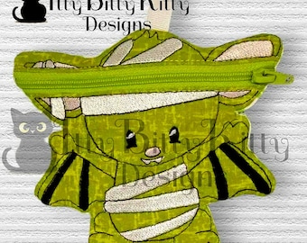 IttyBittyBatty Bat zip Purse Fully lined ITH minimum 5x7" hoop - EMBROIDERY FILE