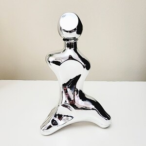 1970s Vintage Avon Futura Excalibur Cologne Decanter 5fl oz - Empty