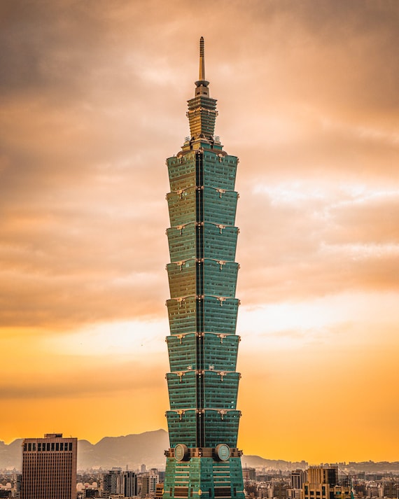 《深入探討：台灣主要企業集團的全景與影響力》