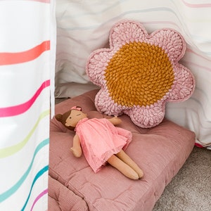 Daisy Days Pillow Crochet Pattern | No Sew Pillow Crochet Pattern | Daisy Crochet Pattern | Kids Crochet Pattern | Home Crochet Pattern image 4