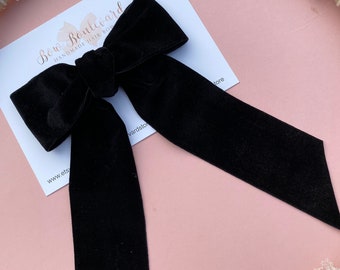 Black velvet bow