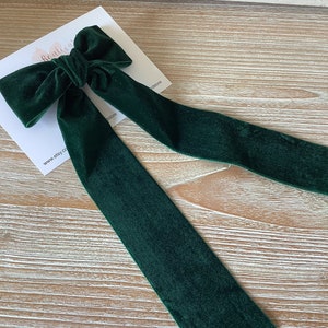 Fiocco in velluto verde bosco con code lunghe