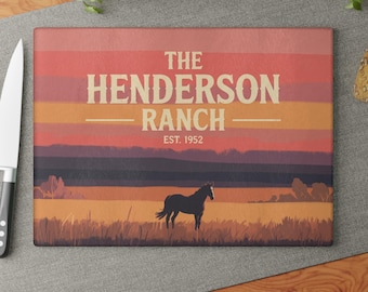 Silueta de caballo al atardecer Tabla de cortar de vidrio Henderson Ranch / Decoración personalizada para la cocina del rancho
