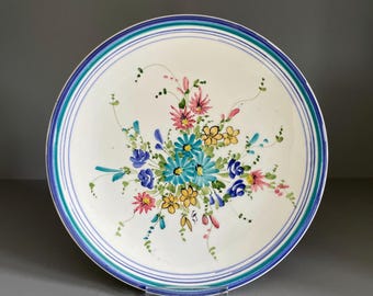 ギリシャ陶器の壁掛けプレート、素朴な田園風景を様式化 - 8.75インチ