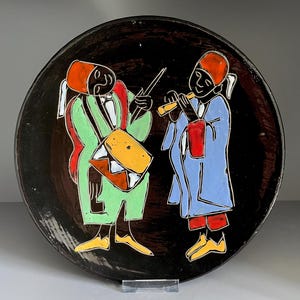 Tunisian Pottery Musicians Wall Plate, Shiny Black Glaze, Bright Primary Colours (10.5")