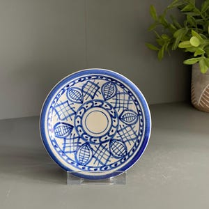 Figas Miniatur-Wandteller aus spanischer Keramik, blau-weißes Dekor (4 1/8 Zoll)