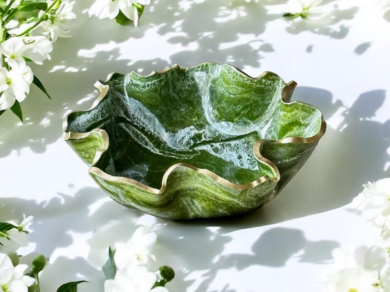 Medium Bowl Olive green geode design, Decorative bowl, serving bowl, snack bowl, handmade bowl, home living, Home decor, party gift.