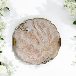 Creme Epoxidharz Tablett, dekoratives Tablett, Epoxy Serviertablett, Epoxy Kunst, Hochzeitsgeschenk, Einweihungsgeschenk, Geode Kunst, Waschtisch Tablett.