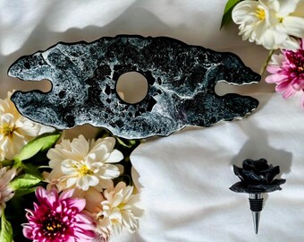 Black 2 wine glasses holder, handmade epoxy resin geode design, wine accessories, wine lovers gift, functional art