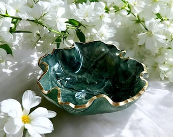 Kleine Schüssel mit grüner Geode, dekorative Schüssel, Servierschüssel, Snackschale, handgemachte Schale, Partygeschenk.