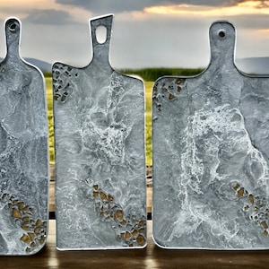 Zilver en grijze kaasplank geode ontwerp epoxyhars, handgemaakte vleeswaren display, 3 maten