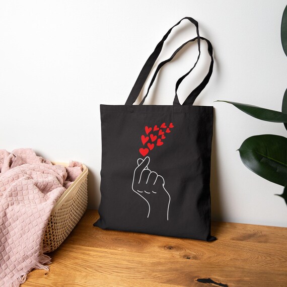 [MARITHE]★韓国人気★CLASSIC LOGO CANVAS TOTE BAG Korean Style Canvas Tote Bag With One Color Logo & Graphic Print