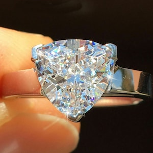 10 MM Trillion Cut CZ & Moissanit Diamant Ring, Solitär Verlobungsring, Kathedralen Schaftring, klassischer Ring, Jubiläumsgeschenk für Frau