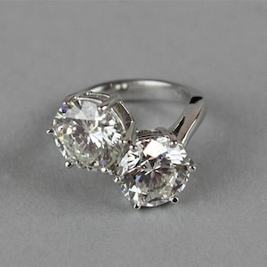 Round Cut Moissanite Diamond Ring, Two Stone Toi Et Moi Ring, Wedding Ring, Breathtaking Ring, Engagement Ring, Anniversary Gift For Wife