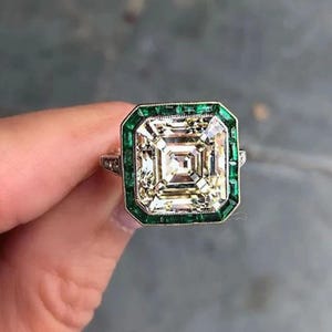 Asscher Mit Grünen Baguette Cut CZ Stein Ring, Halo Ehering, Verlobungsring Vorschlag, Weihnachtsgeschenk Ring, Minimalist 14K Gold Ring Bild 3