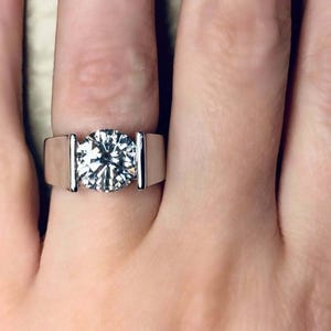 Tension Set Round Moissanite Diamond 14K Gold Ring, Solitaire Engagement Ring, Men&#39;s Wedding Ring, Anniversary Ring For Him, Promise Ring