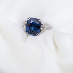 3.20CT Blue Sapphire Cushion Cut CZ Stone Ring, Delicate Half Moon Three Stone Ring, 14k White Gold Daily Wear Ring For Women, Gift For Her