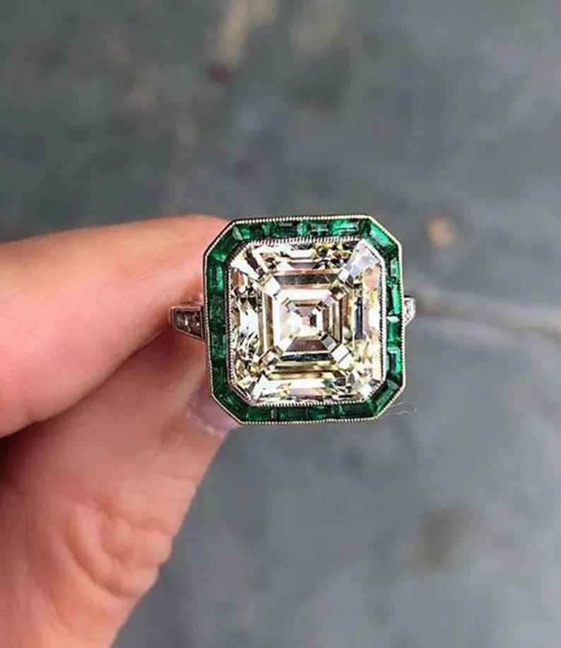Asscher Mit Grünen Baguette Cut CZ Stein Ring, Halo Ehering, Verlobungsring Vorschlag, Weihnachtsgeschenk Ring, Minimalist 14K Gold Ring Bild 2