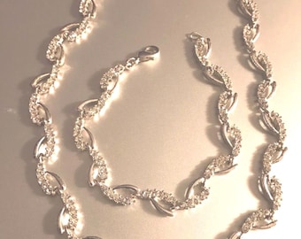 Vintage Rhinestone Open Link Silver Tone Necklace and Bracelet Jewelry Set
